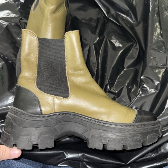 Each Other Olive & Black Leather Lug Platform Rugged Sole Ankle Boot Size 36 - Picture 11 of 15